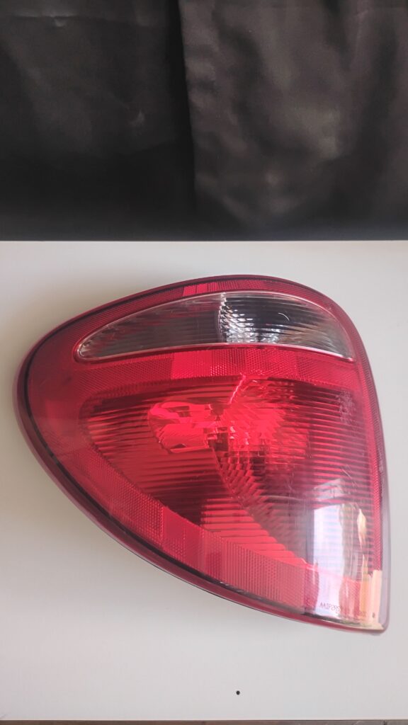 Left brake light assembly 2004-2007 Chrysler Town and country